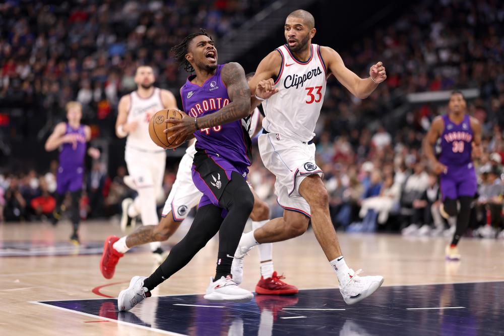 比赛中频频 比赛中频频