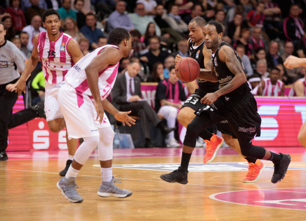 的对战中 的对战中